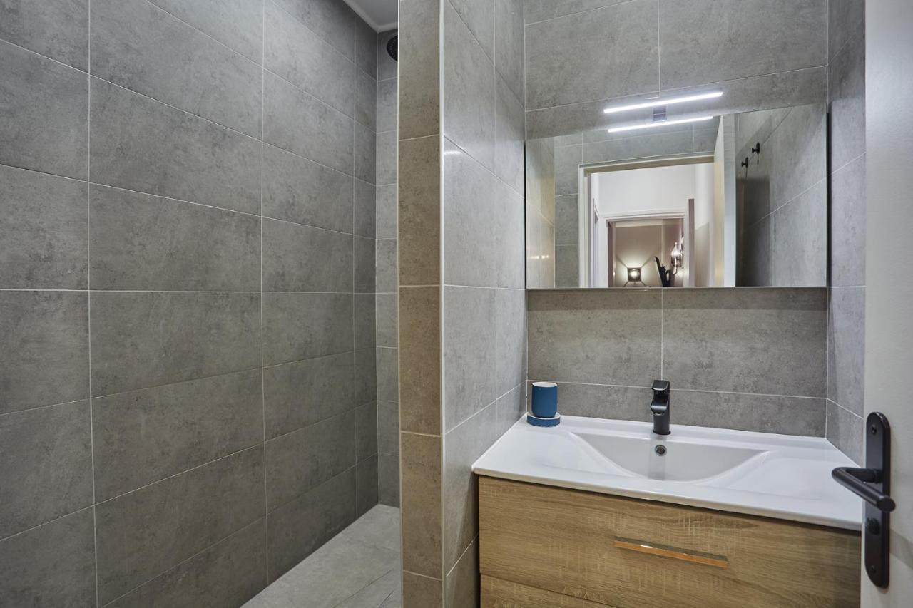Apartment Center Of Paris By Studio Prestige Экстерьер фото